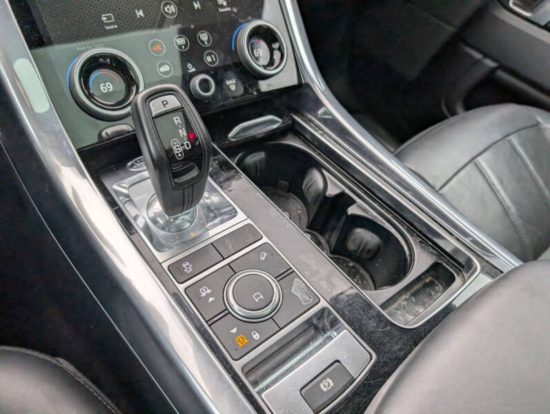 2021 Land Rover Range Rover Sport HSE Silver Edition