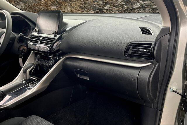 2022 Mitsubishi Eclipse Cross LE
