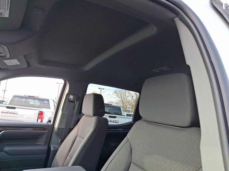 2026 GMC Sierra 1500 Elevation Standard