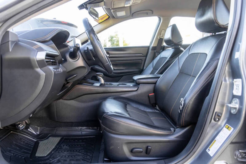 2021 Nissan Altima 2.5 SR