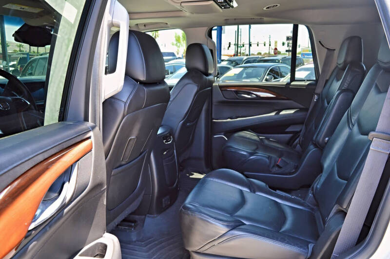 2015 Cadillac Escalade Luxury