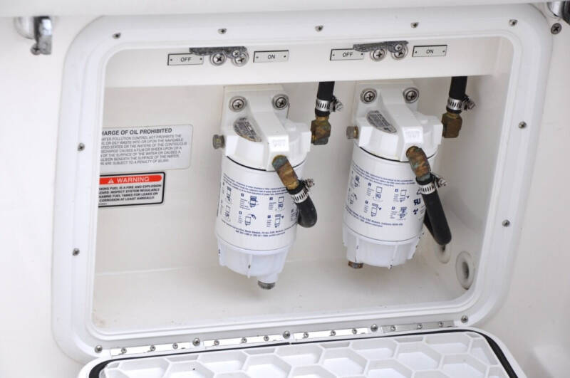 2005 35 JEFFERSON MARLAGO CC CENTER CONSOLE