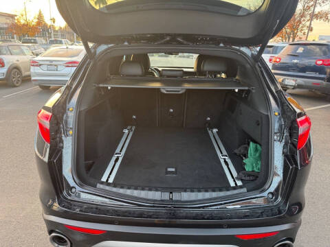 2018 Alfa Romeo Stelvio Ti Sport