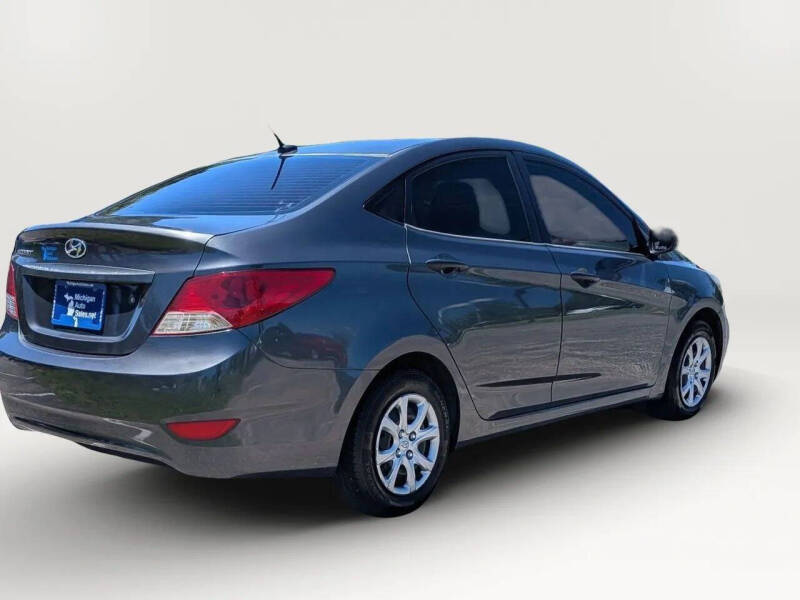 2012 Hyundai Accent GLS