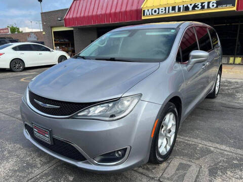 2020 Chrysler Pacifica Touring
