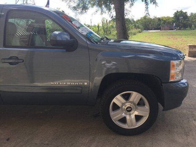 2007 Chevrolet Silverado 1500 LTZ photo 12