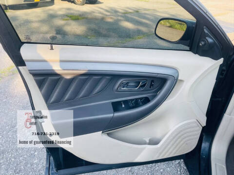 2011 Ford Taurus SEL