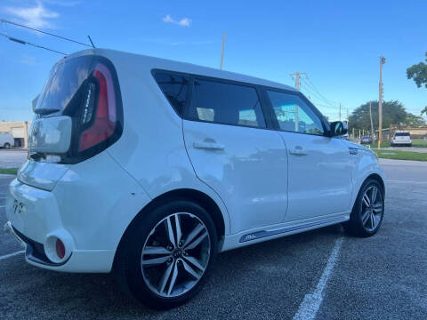 2016 Kia Soul +