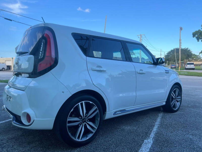 2016 Kia Soul +