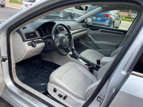 2016 Volkswagen Passat 1.8T SE