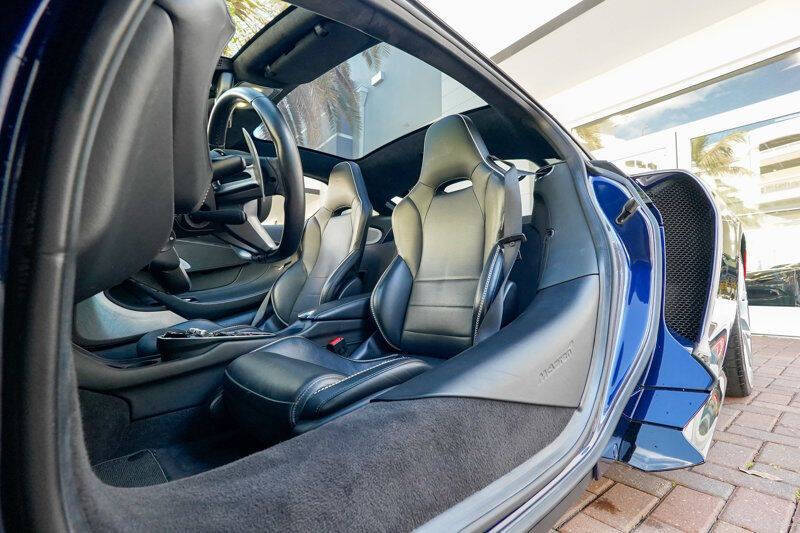 2023 McLaren GT