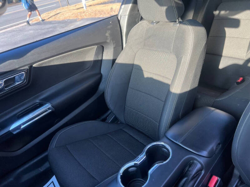 2015 Ford Mustang V6