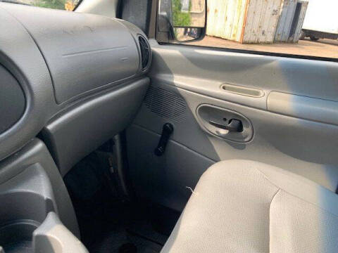 2005 Ford E-Series E-350 SD