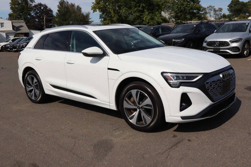 2024 Audi Q8 e-tron quattro Premium