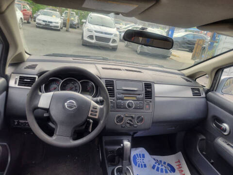 2009 Nissan Versa 1.8 S