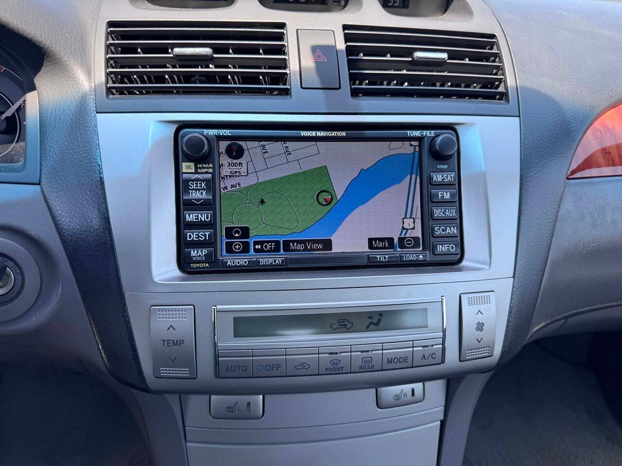 2008 Toyota Camry Solara 12