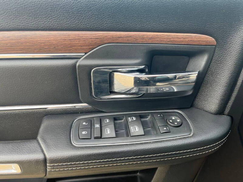 2016 RAM 1500 Laramie