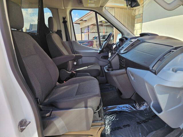 2018 Ford Transit 150 XLT