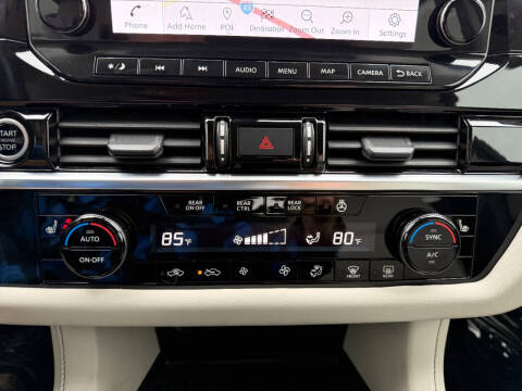 2023 Nissan Pathfinder SL