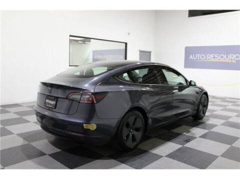 2021 Tesla Model 3 Standard Range Plus