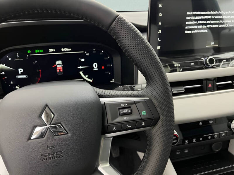 2026 Mitsubishi Outlander SE