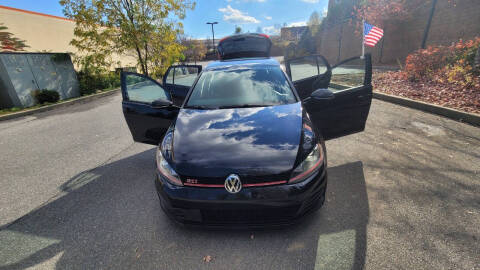 2017 Volkswagen Golf GTI Sport