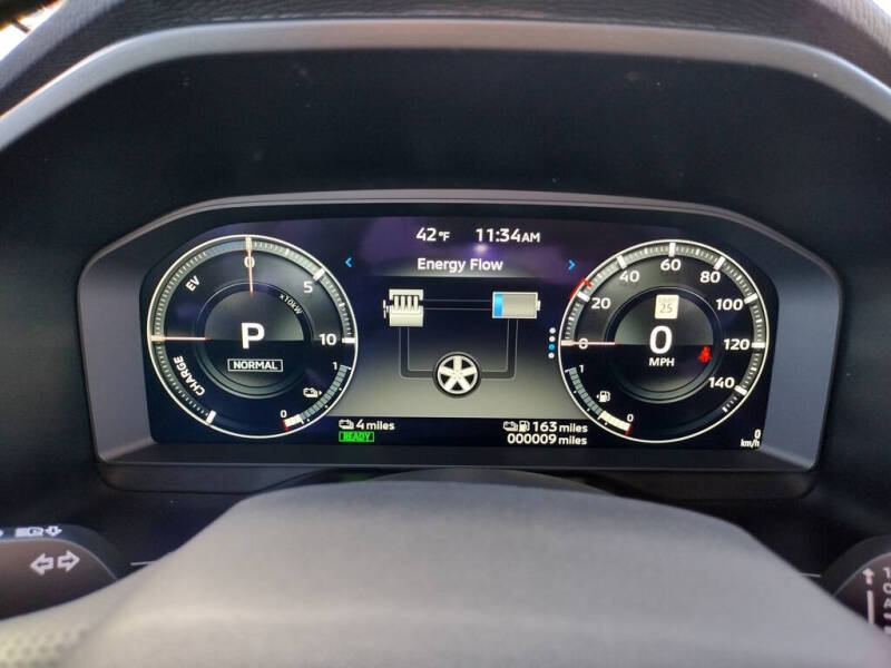 2025 Mitsubishi Outlander PHEV SE