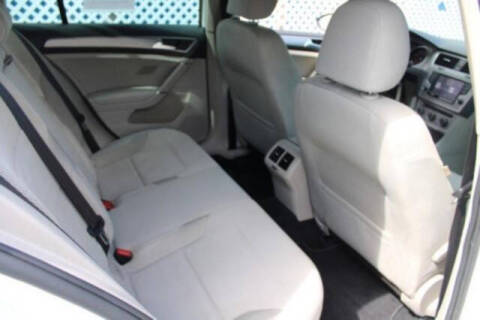 2017 Volkswagen Golf