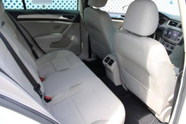 2017 Volkswagen Golf