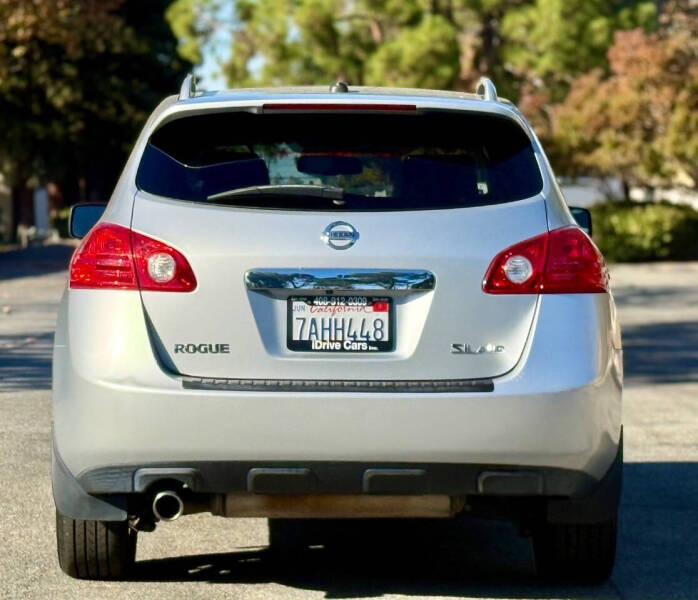 2011 Nissan Rogue SV