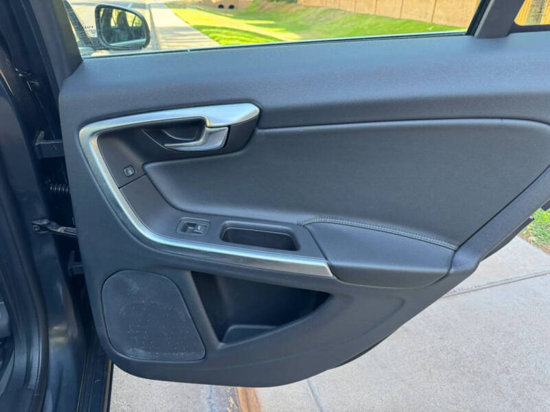 2016 Volvo S60 T5 Drive-E Premier