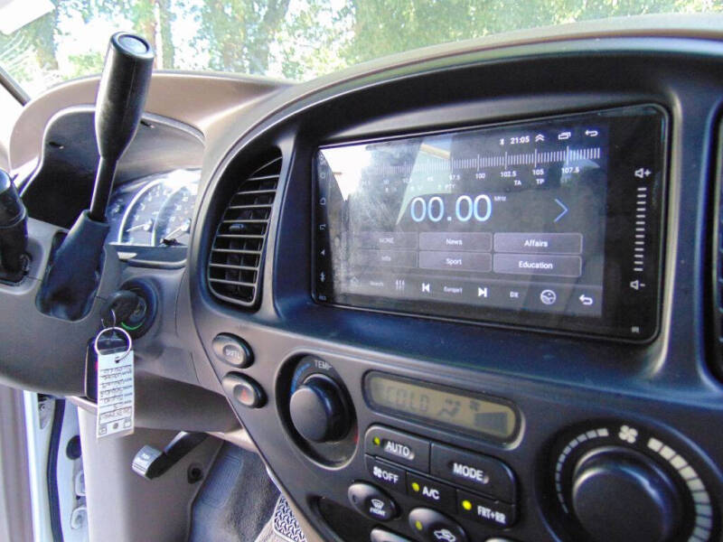 2005 Toyota Sequoia SR5