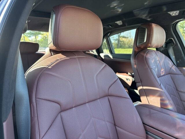 2025 BMW 7 Series 740i xDrive