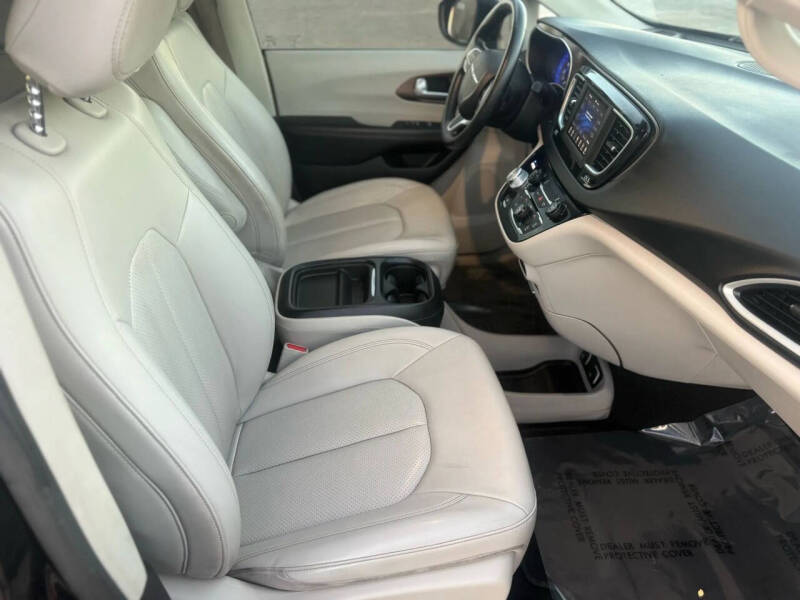 2021 Chrysler Voyager LXi