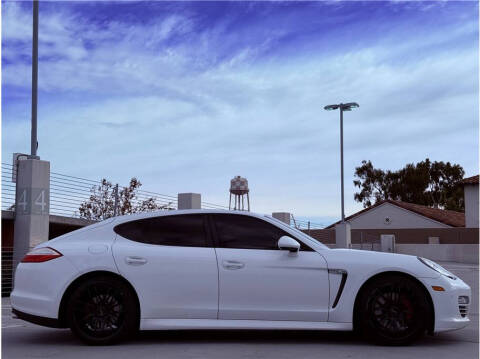 2011 Porsche Panamera 4