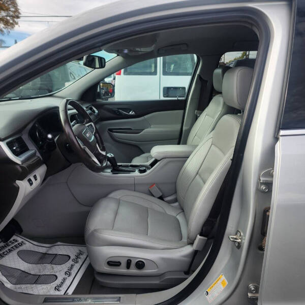 2019 GMC Acadia SLT-1