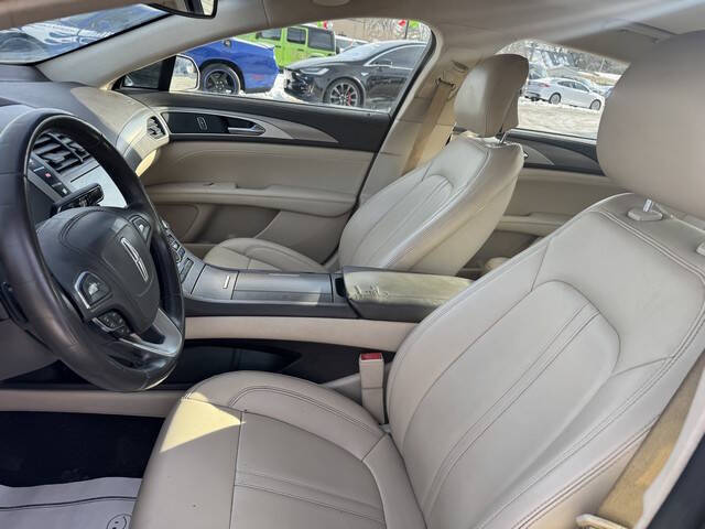 2017 Lincoln MKZ Premiere