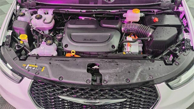 2024 Chrysler Pacifica Plug-In Hybrid Select