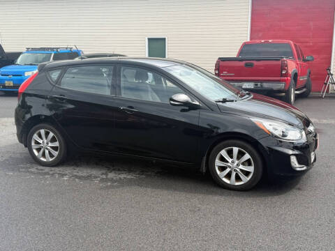 2013 Hyundai Accent SE