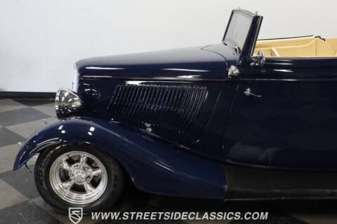 1933 Ford Cabriolet