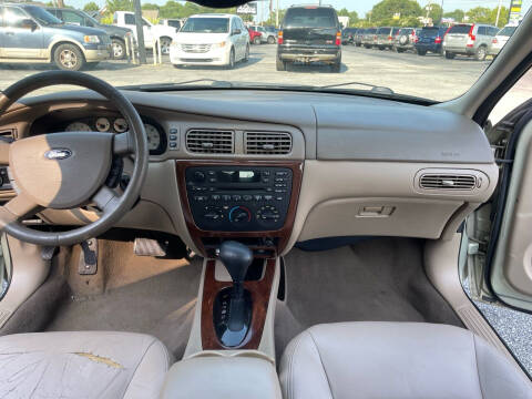 2006 Ford Taurus SEL