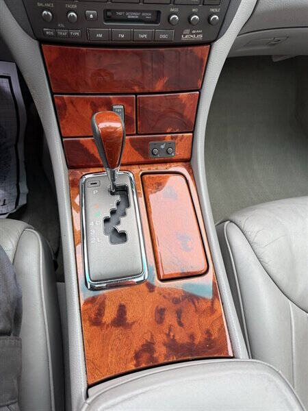 2002 Lexus LS 430