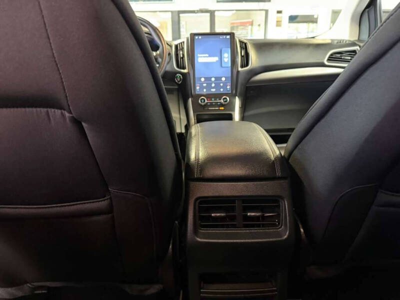 2024 Ford Edge SE