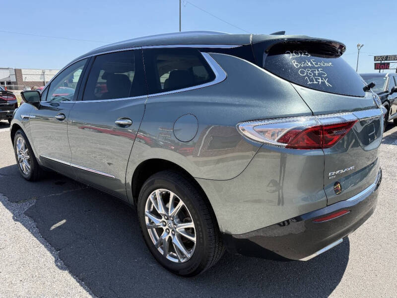 2023 Buick Enclave Essence
