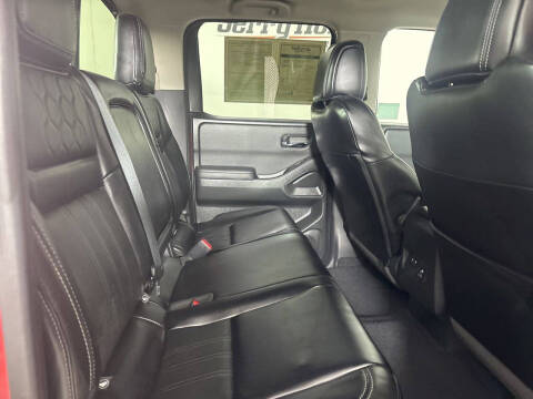 2024 Nissan Frontier SL