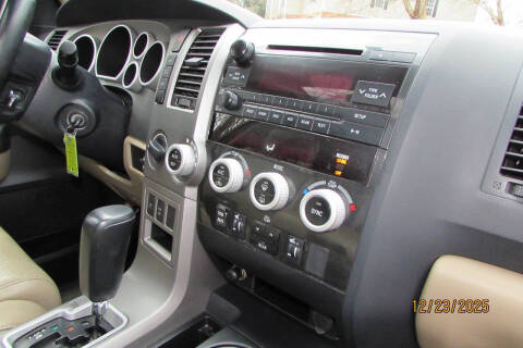 2013 Toyota Sequoia SR5