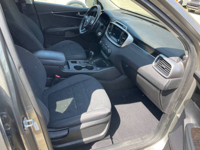 2017 Kia Sorento LX