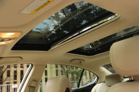 2014 Kia Cadenza Premium