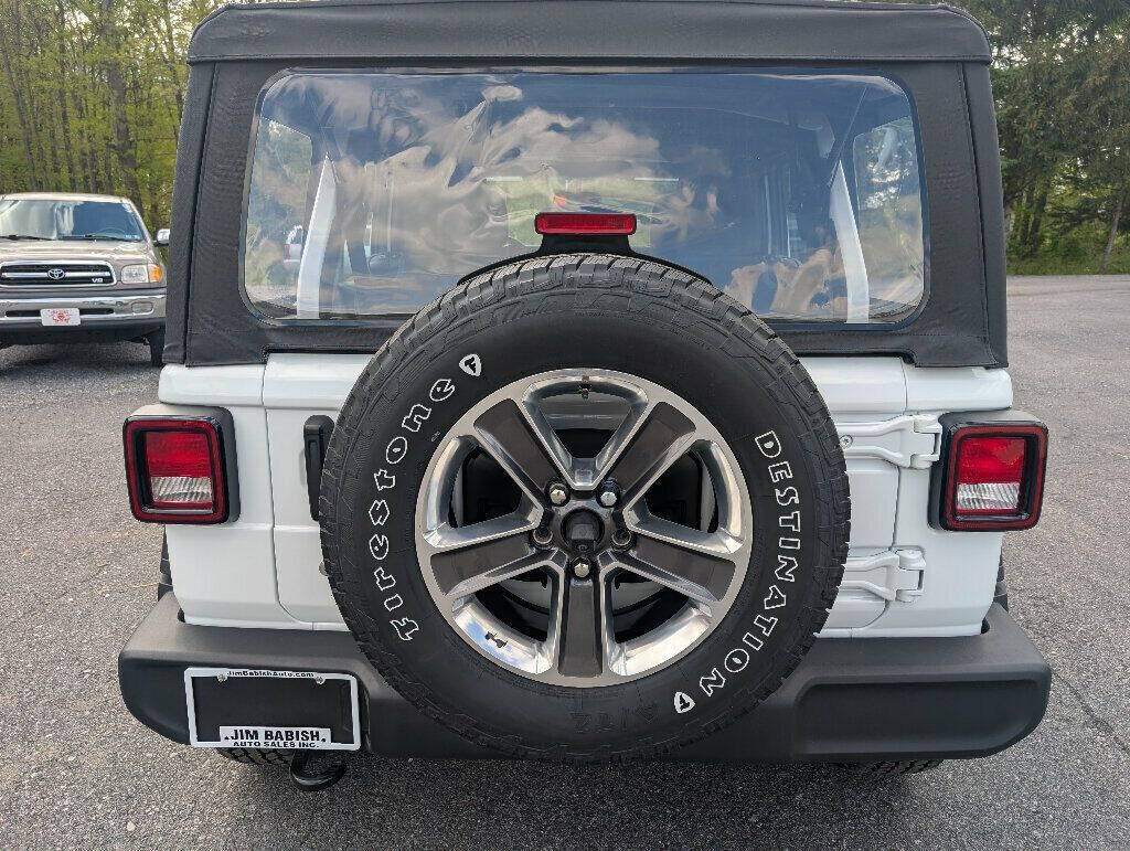 2023 Jeep Wrangler 4