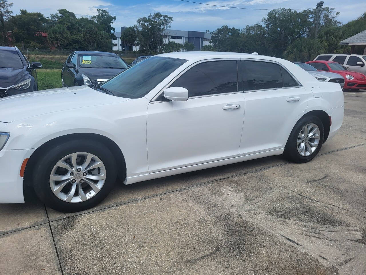 2016 Chrysler 300 for sale at FAMILY AUTO BROKERS in Longwood, FL